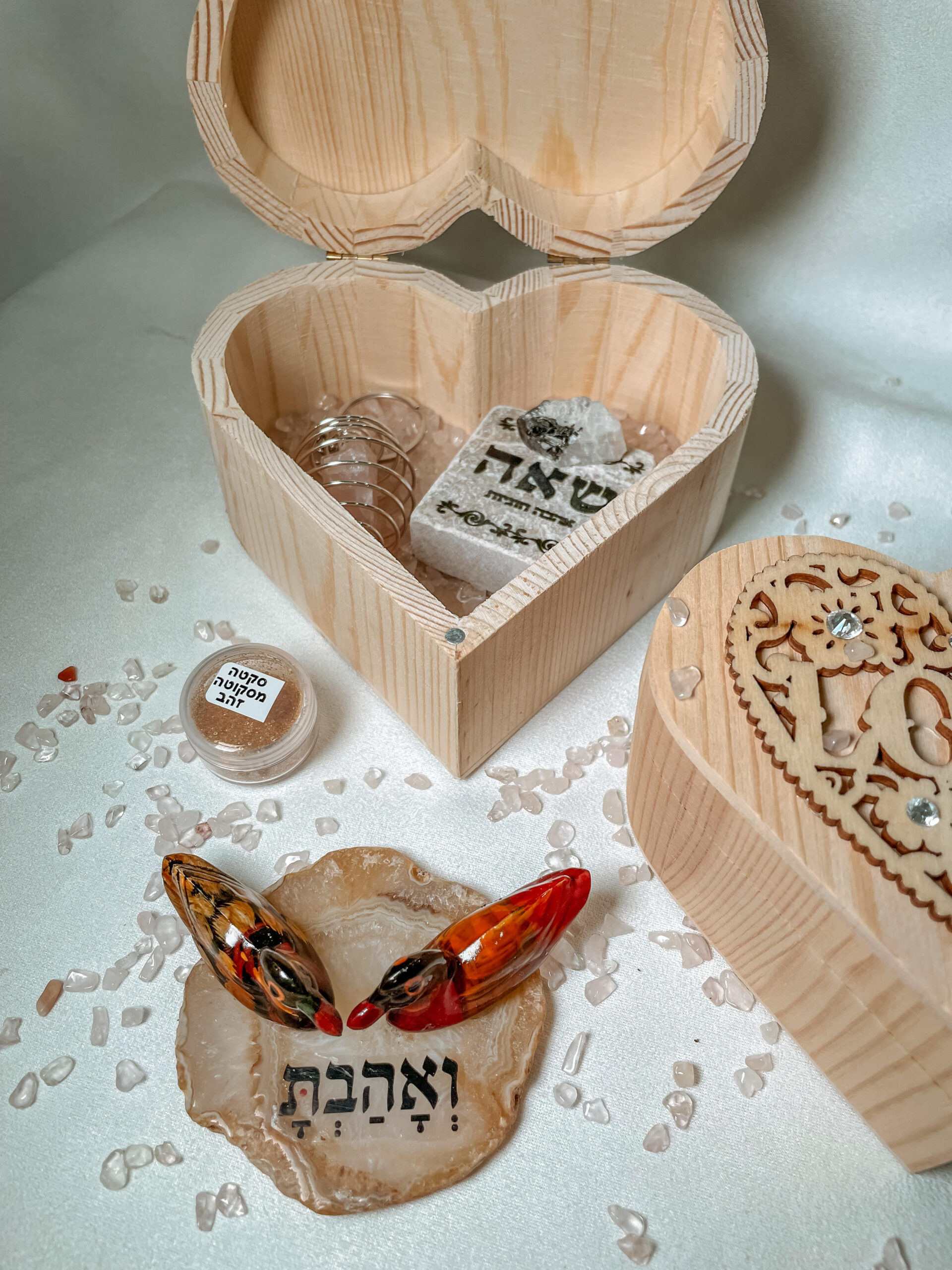 מארז אהבה לזימון זוגיות/העצמת זוגיות נוכחית מארז אהבה לזימון זוגיות/העצמת זוגיות נוכחית