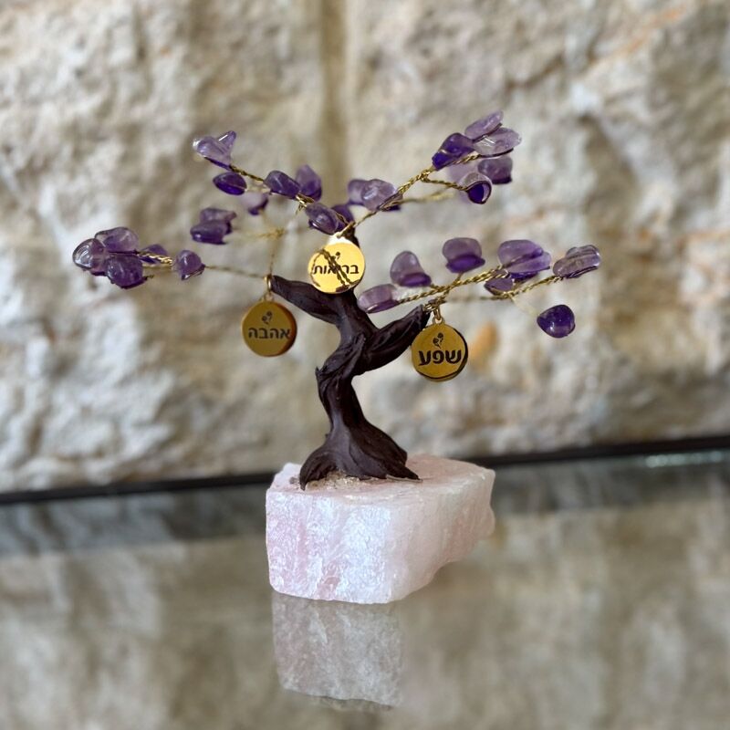 העץ הנדיב אמטיסט על רוז קוורץ קטן