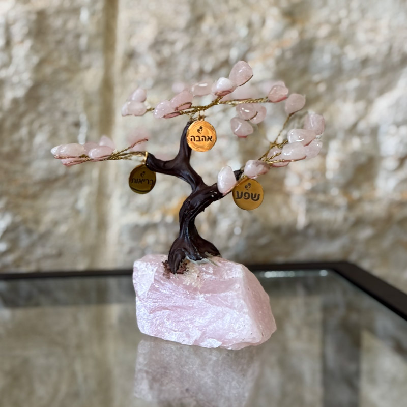 העץ הנדיב רוז קוורץ על רוז קוורץ קטן